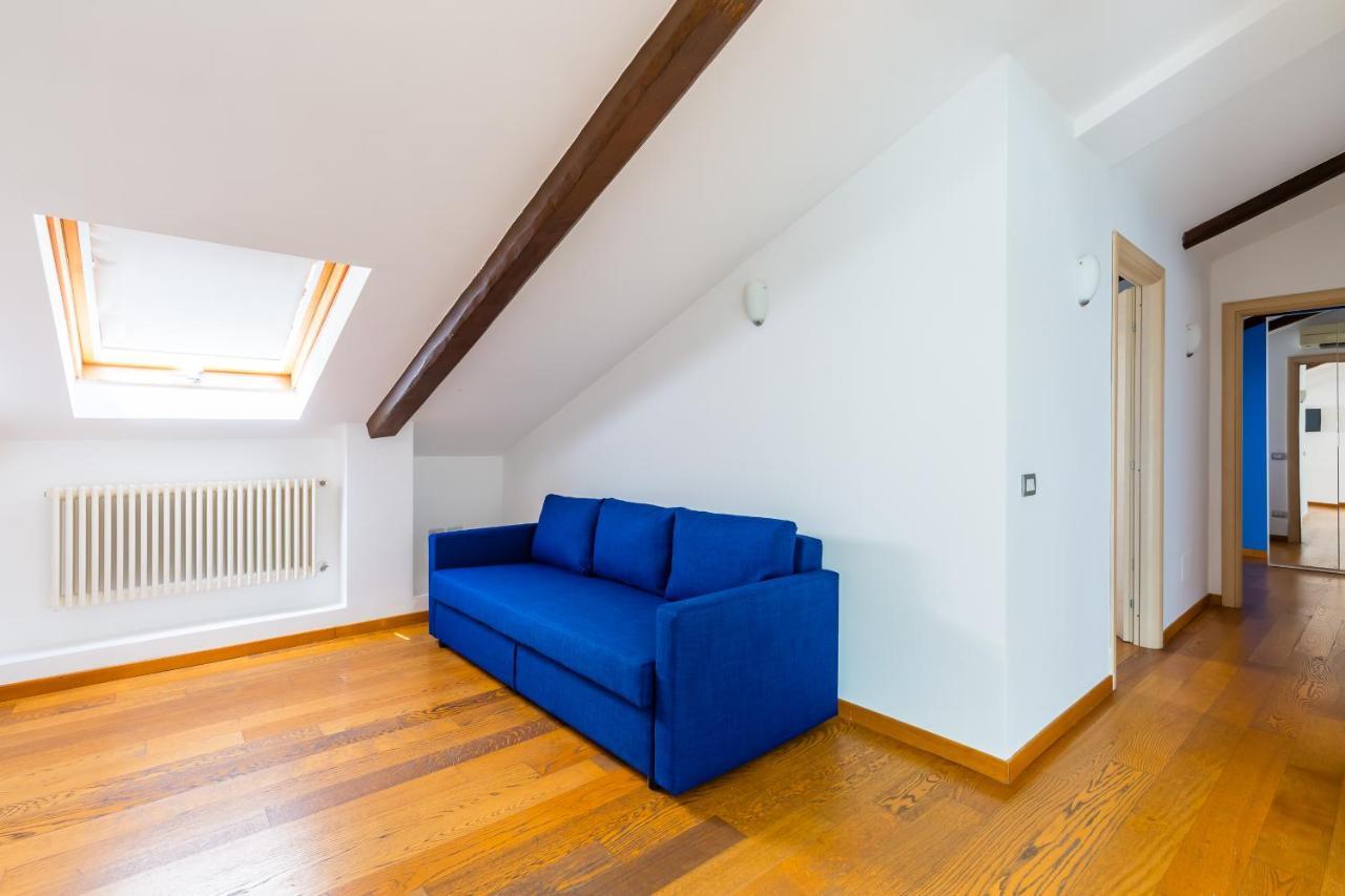 Attico Al Duomo By Napoliapartments מראה חיצוני תמונה