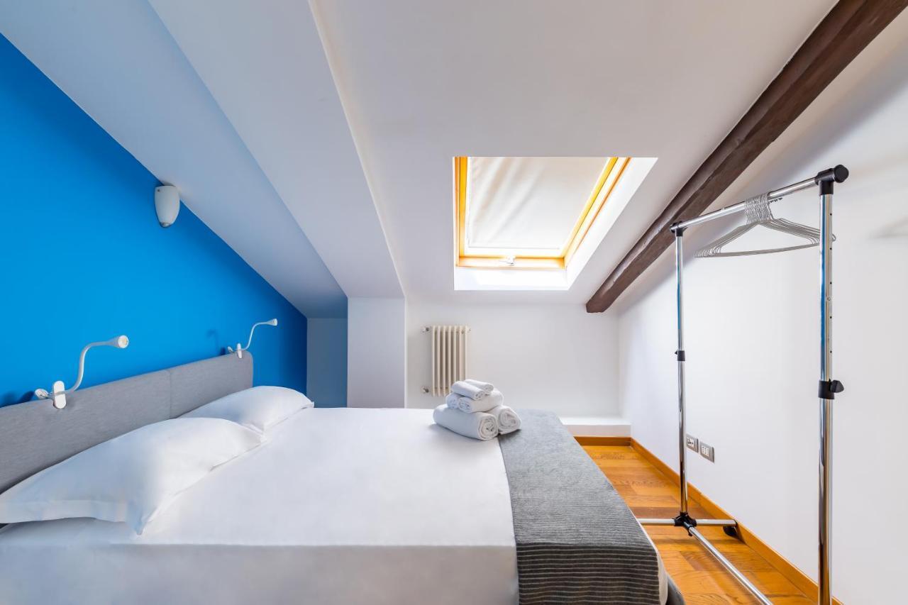 Attico Al Duomo By Napoliapartments מראה חיצוני תמונה