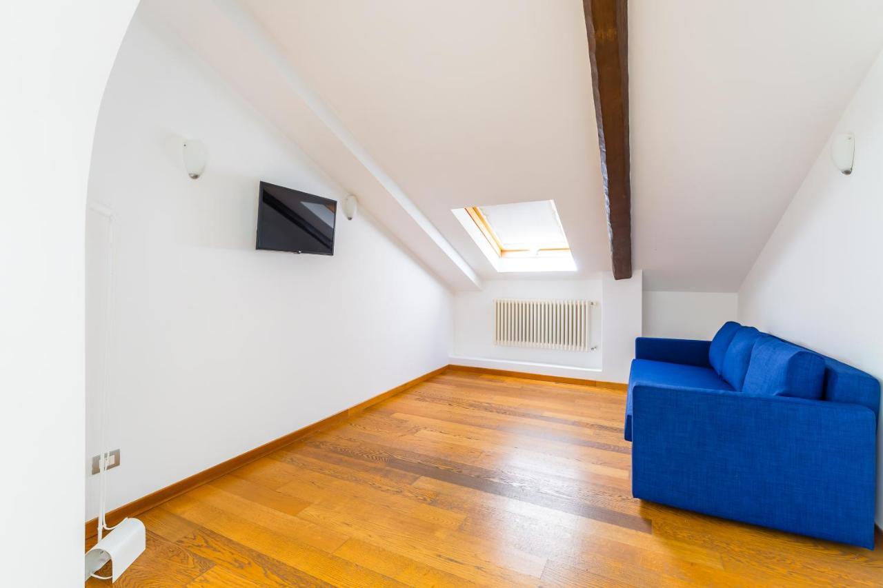 Attico Al Duomo By Napoliapartments מראה חיצוני תמונה