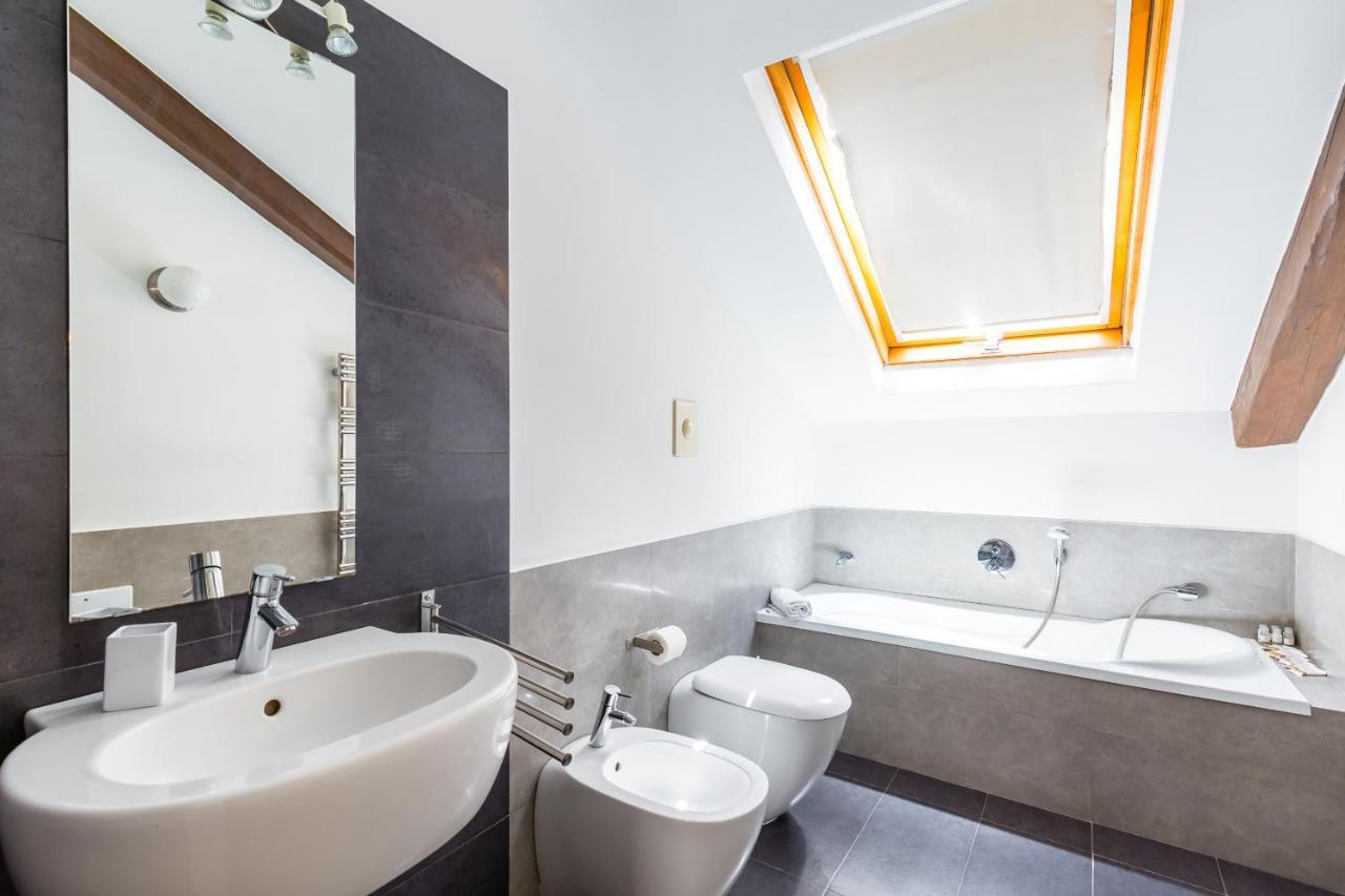 Attico Al Duomo By Napoliapartments מראה חיצוני תמונה